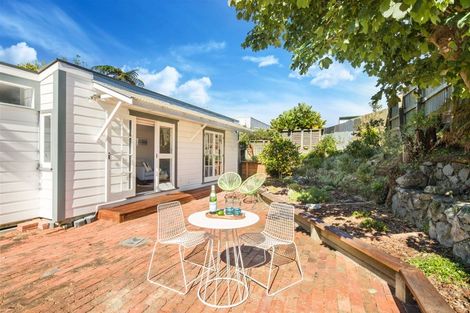 Photo of property in 3 Randwick Road, Northland, Wellington, 6012