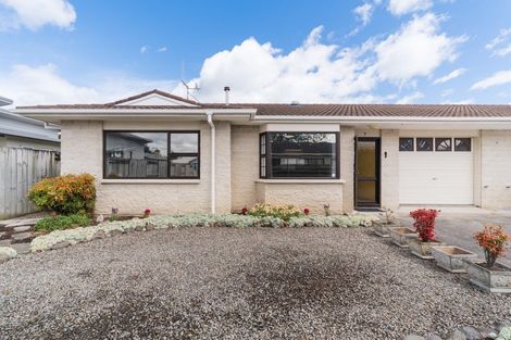 Photo of property in 8 Oxford Street, Hokowhitu, Palmerston North, 4410