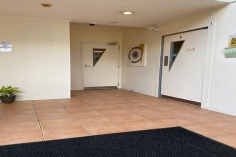 Photo of property in 11f/30 Westward Ho, Glen Eden, Auckland, 0602