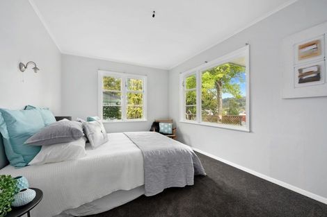Photo of property in 11 Horoeka Street, Stokes Valley, Lower Hutt, 5019