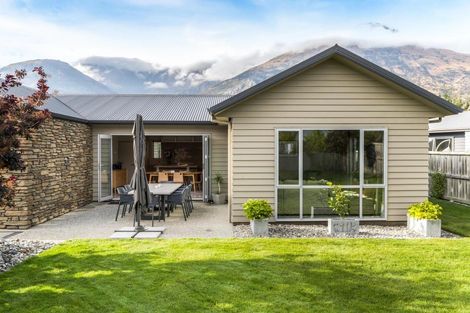Photo of property in 65 Erskine Street, Lake Hayes, Queenstown, 9304