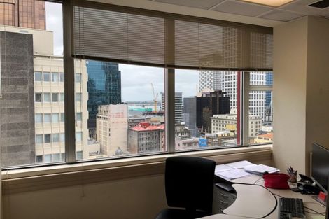 Photo of property in 175 Queen Street, Northcote Point, Auckland, 0627