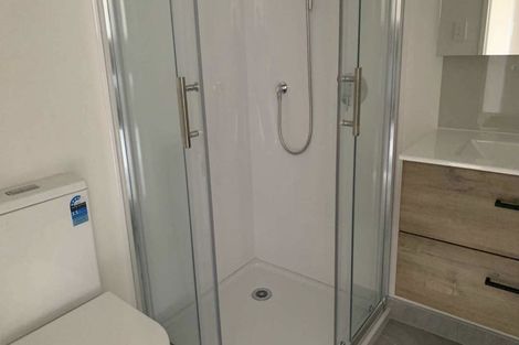 Photo of property in 24 Hoopers Road, Glen Eden, Auckland, 0602