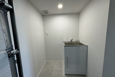 Photo of property in 1/18 Hetherington Road, Ranui, Auckland, 0612