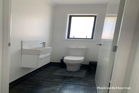 Photo of property in 213 Te Okuroa Drive, Papamoa, 3118