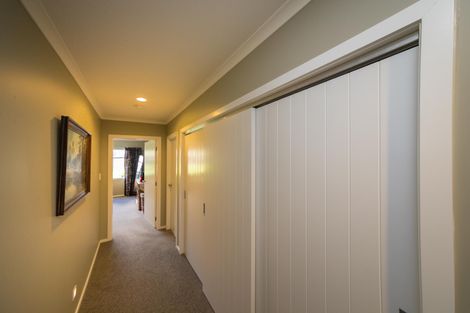 Photo of property in 5 Levi Place, Kelvin Grove, Palmerston North, 4414