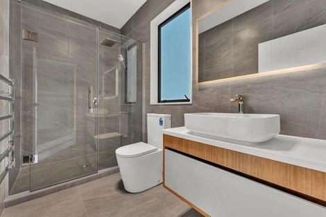 Photo of property in 23 Glenaray Crescent, Wanaka, 9305