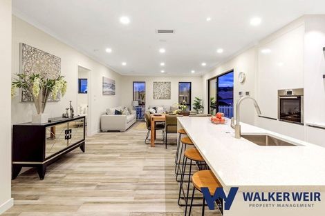 Photo of property in 19 Syd Grant Crescent, Orewa, 0931