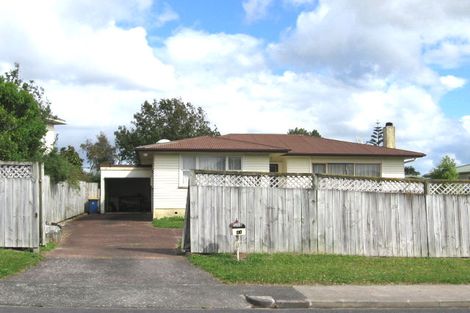 Photo of property in 11 Ozich Avenue, Te Atatu South, Auckland, 0610