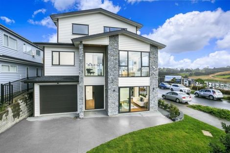 Photo of property in 14 Windlass Street, Long Bay, Auckland, 0630