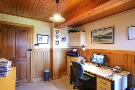 Photo of property in 2 The Cliffs, Britannia Heights, Nelson, 7010