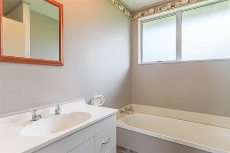 Photo of property in 13 Tawari Street, Inglewood, 4330