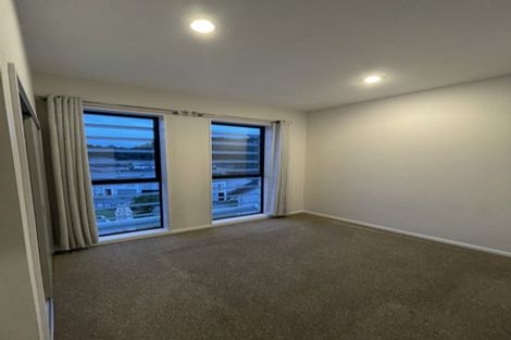 Photo of property in 2/10 Silver Moon Road, Albany Heights, Auckland, 0632