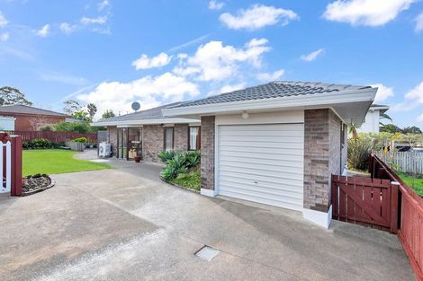 Photo of property in 2/4 Spring Grove, Henderson, Auckland, 0612