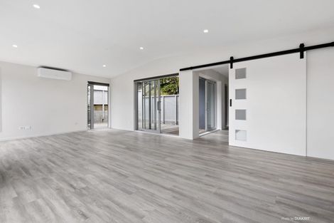 Photo of property in 83a Nevay Road, Miramar, Wellington, 6022