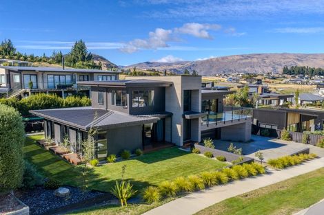 Photo of property in 8 Mills Road, Wanaka, 9305