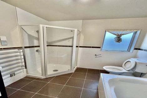 Photo of property in 12 Northbrook Close, Greenhithe, Auckland, 0632