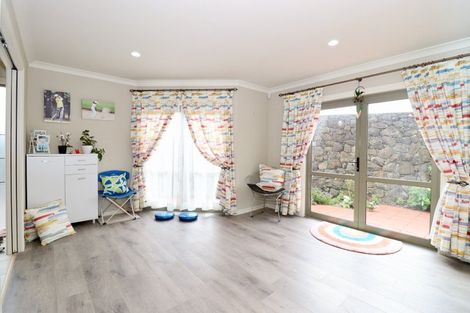 Photo of property in 1a Macleans Road, Bucklands Beach, Auckland, 2014