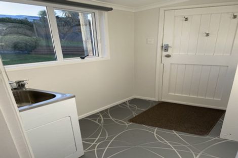 Photo of property in 63 Wallath Road, Westown, New Plymouth, 4310