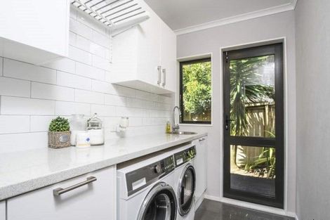 Photo of property in 5 Jadewynn Drive, Massey, Auckland, 0614