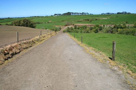 Photo of property in 343 Opunake Road, Cardiff, Stratford, 4391