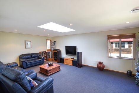 Photo of property in 22 Bayne Terrace, Macandrew Bay, Dunedin, 9014