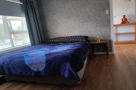 Photo of property in 5 Sutton Crescent, Papatoetoe, Auckland, 2025