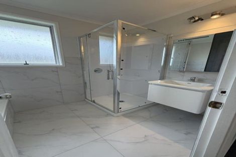 Photo of property in 26 Sunline Avenue, Massey, Auckland, 0614