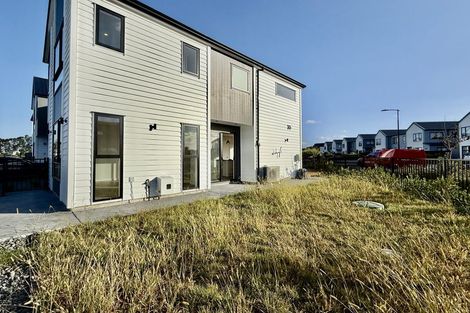 Photo of property in 136 Vintry Drive, Kumeu, 0810