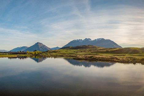 Photo of property in 21 Mckinlay Lane, Jacks Point, 9371