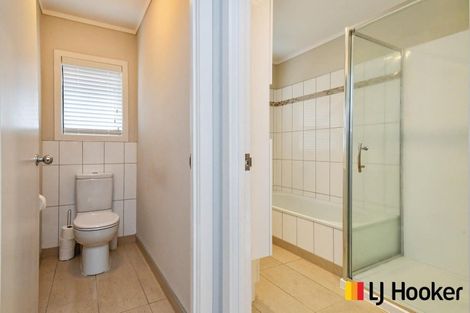 Photo of property in 33 Peretao Rise, The Gardens, Auckland, 2105