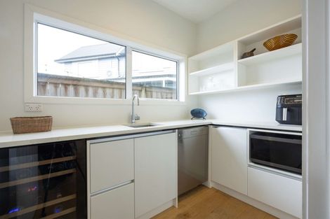 Photo of property in 10 Tauwaka Crescent, Riverhead, 0820