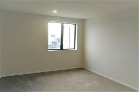 Photo of property in 70 Seafarer Crescent, Stanmore Bay, Whangaparaoa, 0932