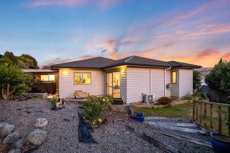 Photo of property in 121 Te Puia Drive, Aotea, Porirua, 5024