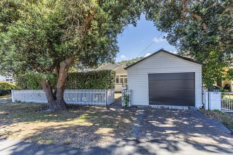 Photo of property in 224 The Parade, Island Bay, Wellington, 6023