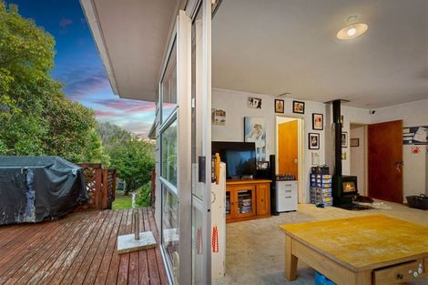 Photo of property in 6 Albemarle Place, Massey, Auckland, 0614