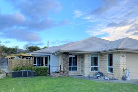 Photo of property in 15 Harold Place, Stoke, Nelson, 7011