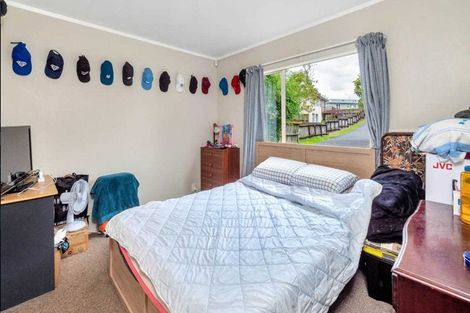 Photo of property in 15 Universal Drive, Henderson, Auckland, 0610