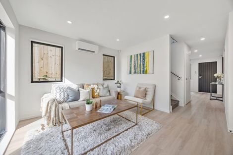 Photo of property in 49b Vera Road, Te Atatu South, Auckland, 0610