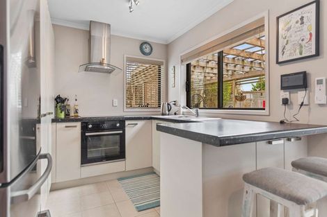 Photo of property in 64 Martyn Street, Waiuku, 2123