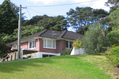 Photo of property in 1/69 Woodfern Crescent, Titirangi, Auckland, 0604