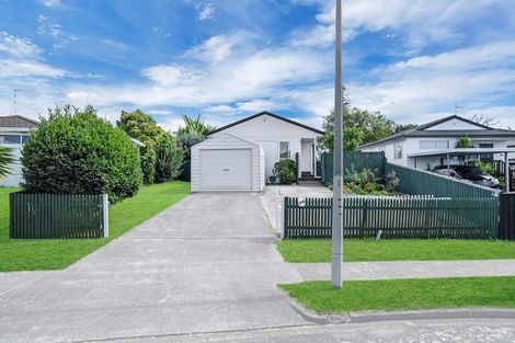 Photo of property in 2/10 Norrie Smith Avenue, Flat Bush, Auckland, 2023