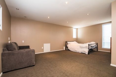 Photo of property in 43 Anne Street, Winton, 9720