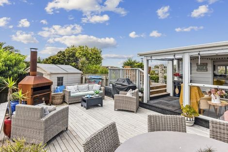 Photo of property in 8 Norna Grove, Waikawa Beach, Levin, 5573