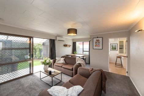 Photo of property in 17b Cecil Place, Cloverlea, Palmerston North, 4412