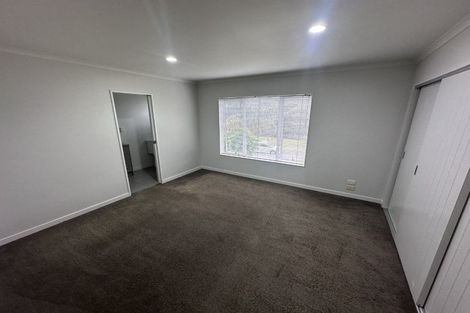 Photo of property in 4/10 Salford Crescent, Flat Bush, Auckland, 2019