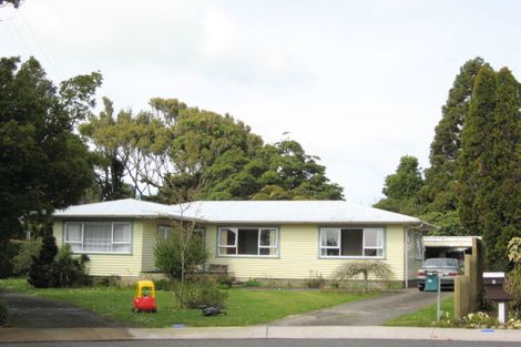 Photo of property in 10 Totara Terrace, Inglewood, 4330