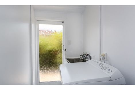 Photo of property in 2/101a Clevedon Road, Papakura, 2110