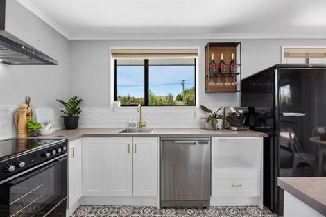 Photo of property in 2/97 Weston Road, St Albans, Christchurch, 8052