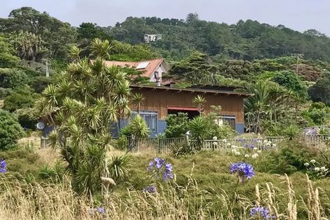 Photo of property in 333 Motutara Road, Muriwai, Waimauku, 0881